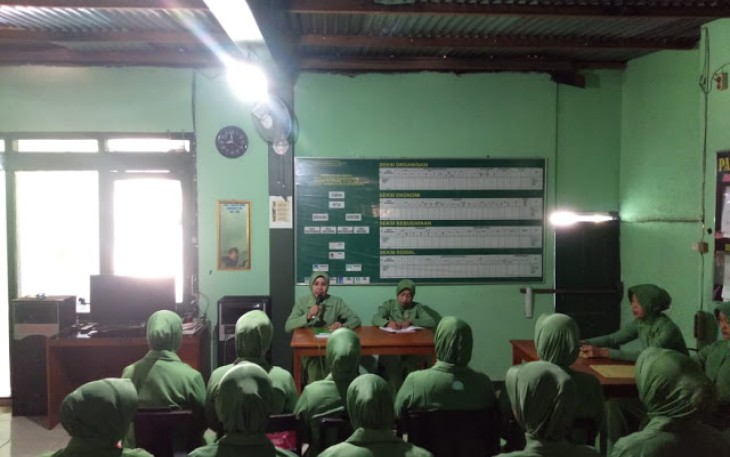 Persit Koramil12/Manisrenggo Gelar Pertemuan Rutin