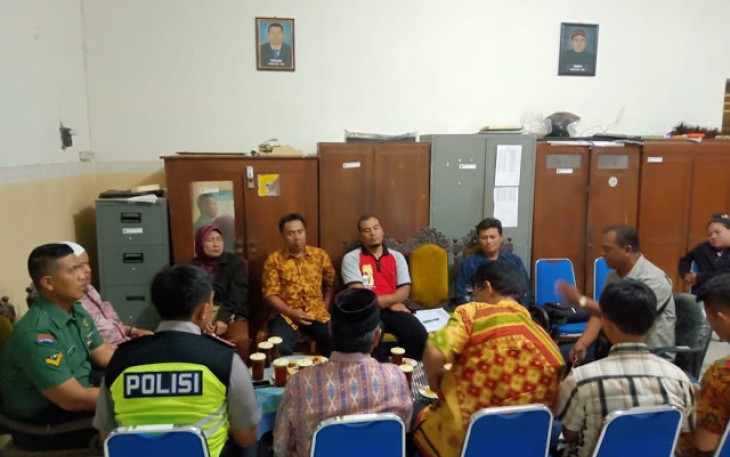 Babinsa Hadiri Rapat Pembangunan Desa Teloyo 