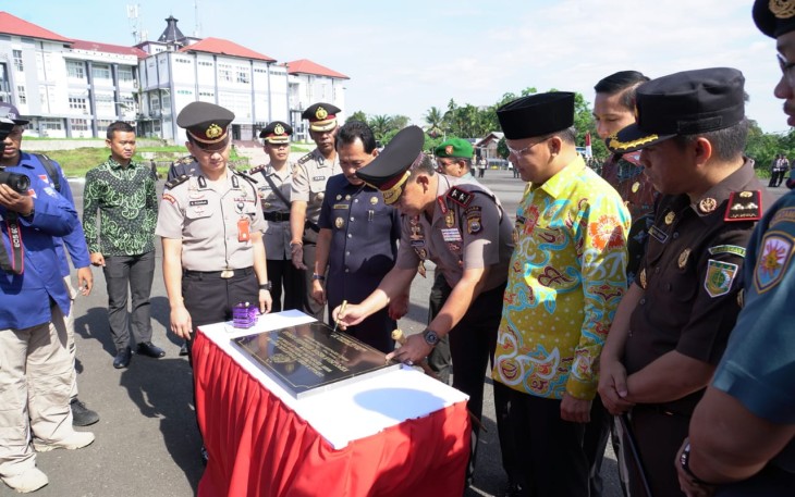 Kapolda Bengkulu Irjend Pol Drs Supratman Resmikan Polres Bengkulu Tengah 