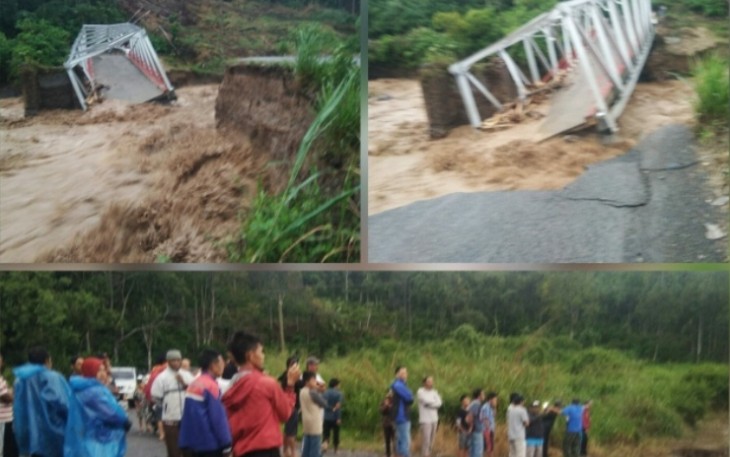 Potret jembatan putus pasca banjir terjadi