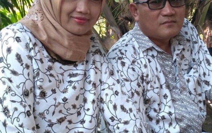 Sudiman beserta istri, terpilih sebagai Kades di desanya