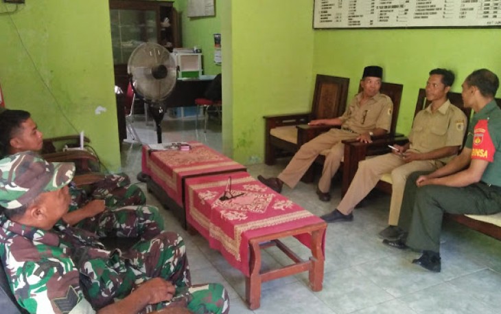 Babinsa Nangsri Pererat Hubungan Silaturahmi Dengan Perangkat Desa  