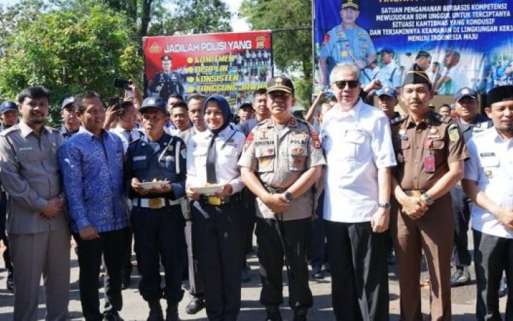 Foto Bersama Usai Apel 