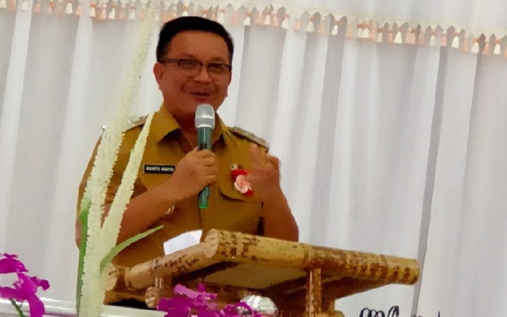 Wakil Wali Kota Bitung Ir Maurits Mantiri Memberikan Sambutan