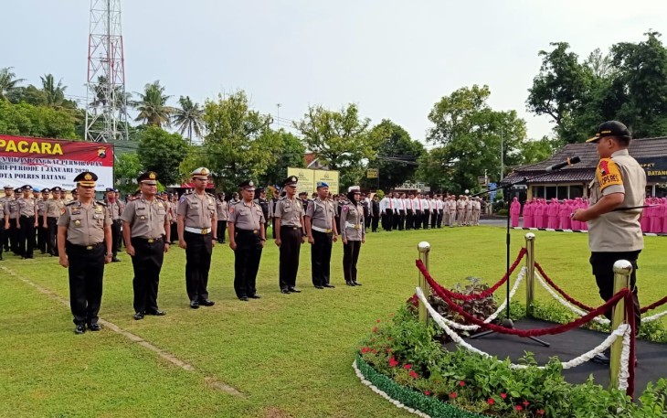 51 Personel Polres Batang Naik Pangkat