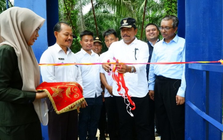 Bupati Bengkulu Utara Mian Resmikan Jembatan Gantung di Desa Teluk Anggung Kecamatan Napal Putih Kabupaten Bengkulu Utara 