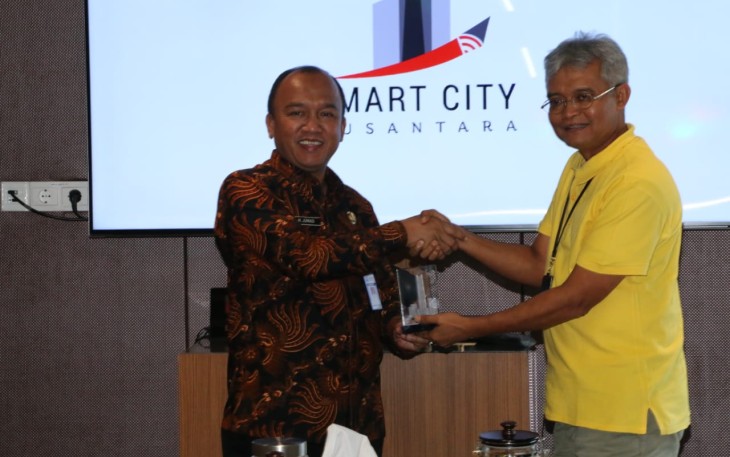 Wakil Walikota Tegal M. Jumadi (kiri)