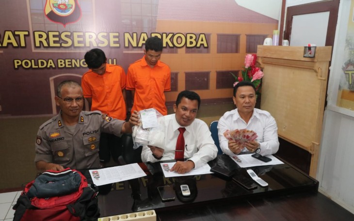 Konferensi pers terkait penangkapan pelaku pengedar narkoba. Foto (Bengkulutoday.com)