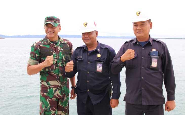Danrem 071/Wijayakusuma didampingi GM PLTU P2 Karangkandri Cilacap saat melakukan peninjauan