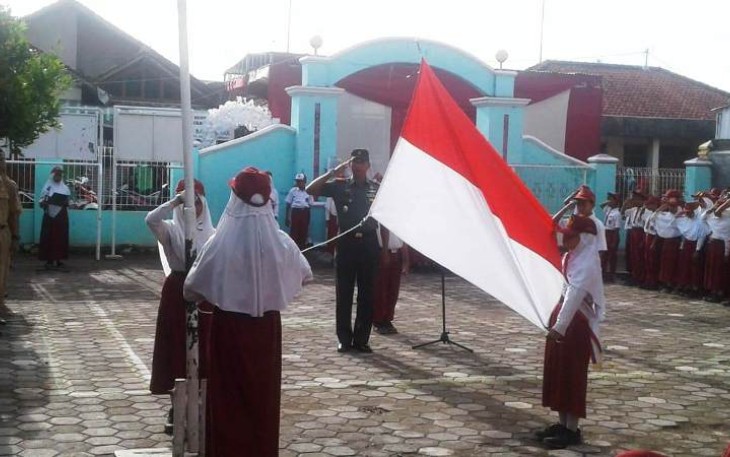 Danramil Songgom Brebes Inginkan Anak Anak SDN 01 Wanatawang Lebih Berbakti