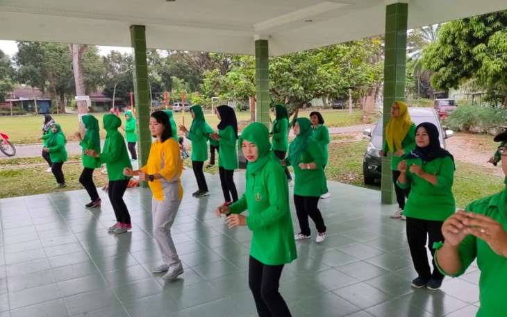 Persit Kodim 0209/LB Laksanakan Senam Pagi
