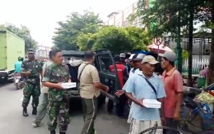 Persit Brebes Dan Koramil 08 Bumiayu Isi Giat Jumat dengan Aksi Kepedulian