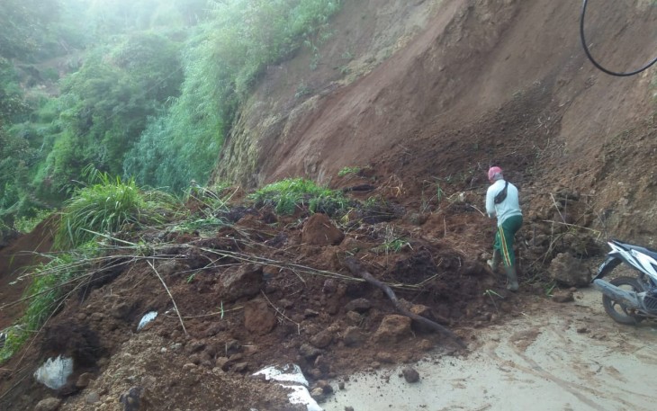 Tanah Longsor di Bawang 