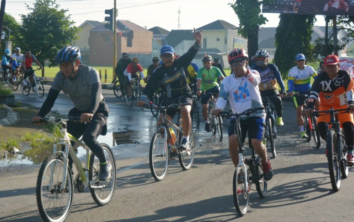 Gowes Bareng Tiga Pilar Sarana Komsos Dengan Masyarakat dan Pantau Wilayah