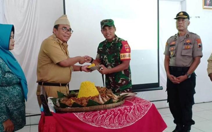 Bupati Pekalongan Asip Kholbihi Buka TMMD Reguler Dengan Ceremonial Sederhana dan Doa