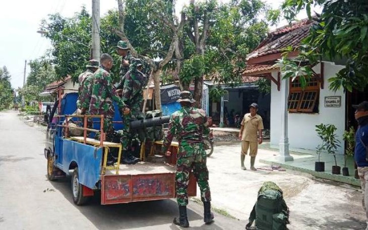 Kepala Desa Pantirejo Pekalongan Beruntung Menjadi Keluarga Asuh Satgas TMMD