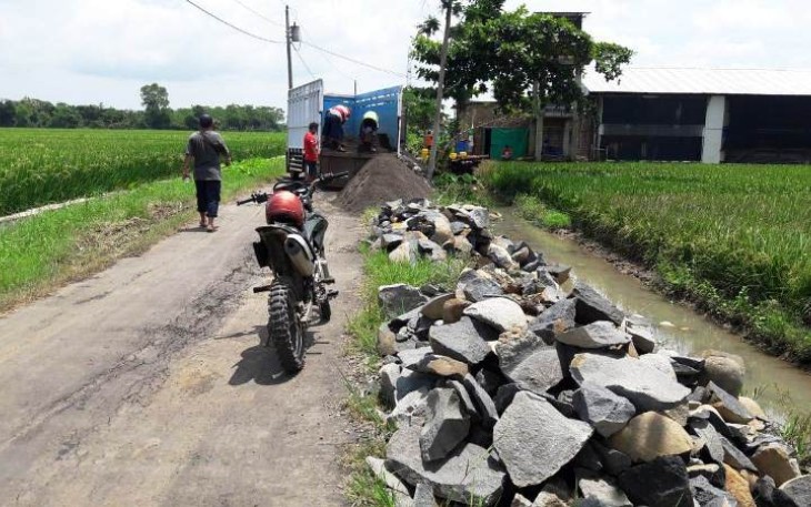 TMMD Reguler di Pantirejo Pekalongan Berkah Juga Bagi Warga Subah Batang