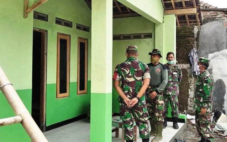 Satu Persatu Hasil Rehab RTLH TMMD Reguler Pekalongan Diperiksa Dansatgas