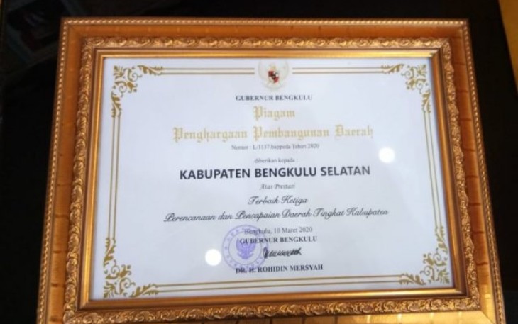 Kabupaten Bengkulu Selatan Mendapatkan Penghargaan Perencanaan Pembangunan Daerah