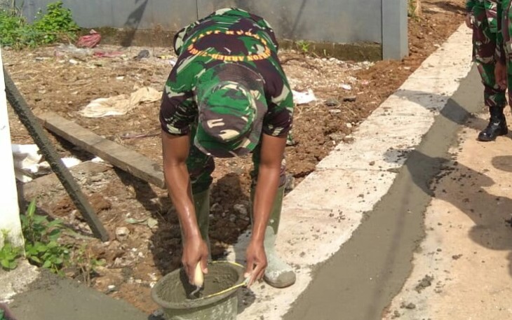 Pembuatan Saluran Air di Jalan Haji Muhari Capai 73 Persen