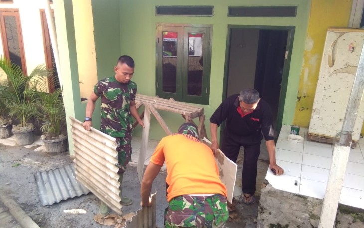 Alamsyah pemilik rumah yang mendapat bantuan rehab Rumah Tidak Layak Huni