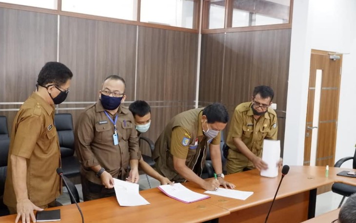 Bupati Bengkulu Utara Mian Menandatangani Pakta Integritas Pencegahan dan Penanganan Covid-19