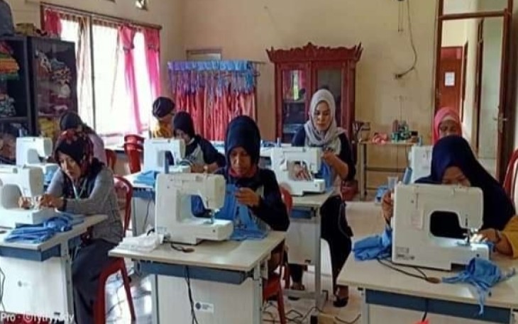 BLK Bersama Karang Taruna OKI Produksi Masker Secara Mandiri