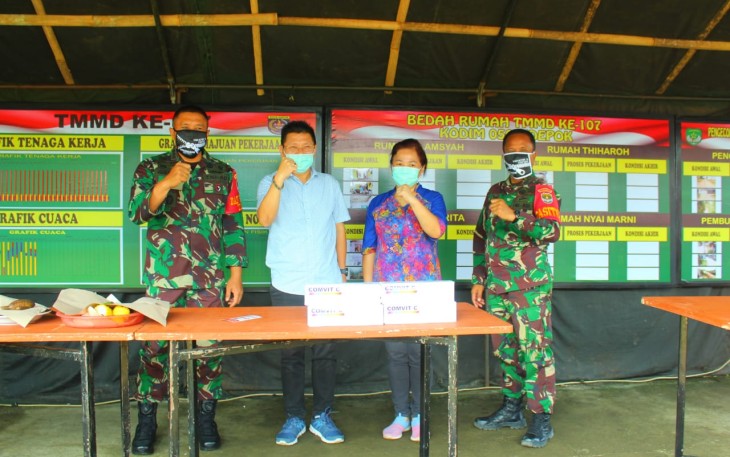 Yayasan Pelangi Dukung Vitamin C Bagi Satgas TMMD 107 Kodim 0508/Depok