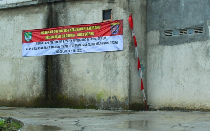 Dengan Spanduk Warga Ucapkan Terima Kasih ke Kodim 0508/Depok