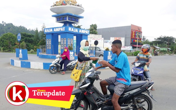 BPD KKSS Raja Ampat dan PW Kebugis Papua Barat Bagikan 1000 Masker
