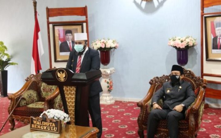 Wali Kota Bengkulu Helmi Hasan Saat Menyampaikan LKPJ Tahun 2019 