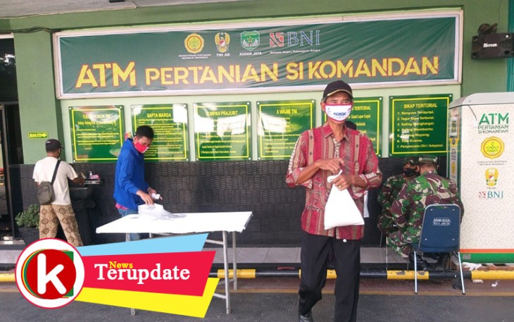 ATM Pertanian Si Komandan di Kodim 0503/JB Terus Hadir Bagikan Beras Gratis Untuk 1000 Warga Jakarta Barat Setiap Harinya