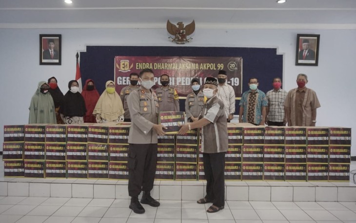 Alumni Akpol 1999 Endra Dharmalaksana Bagikan Ribuan Paket Sembako di Jawa Tengah