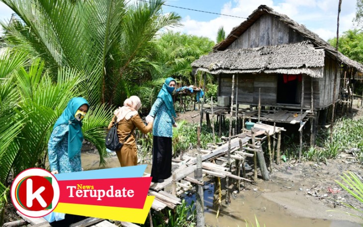 Ketua TP PKK Batu Bara Bantu Sembako Pada Warga Kurang Mampu