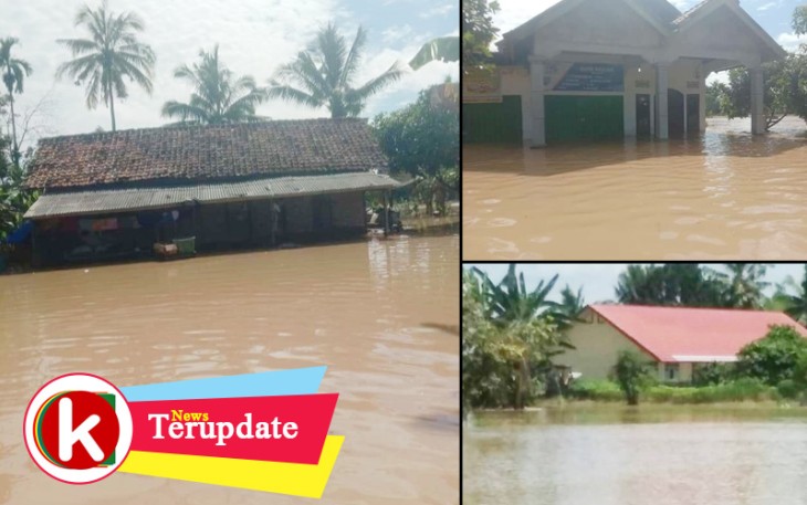 Kondisi banjir merendam pemukiman penduduk