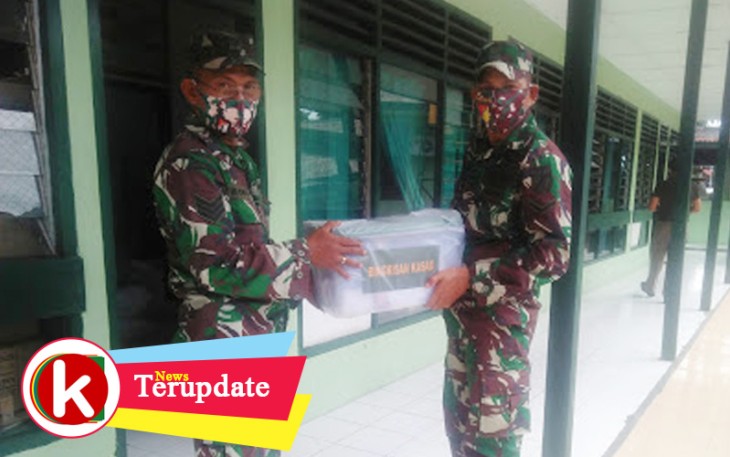 Prajurit Bertugas di Wilayah Terpencil dan Rawan Bencana Terima Bingkisan KASAD