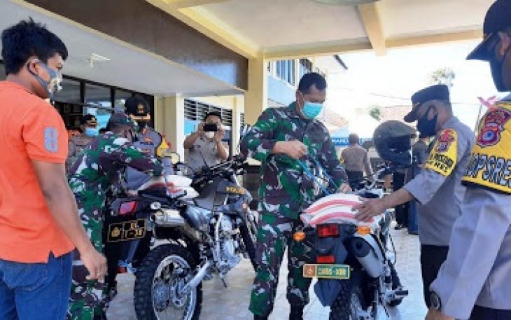 TNI-Polri Berbagi Kasih