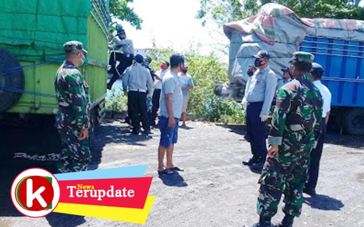 Personel TNI Bantu Dishub Lakukan Operasi Penertiban