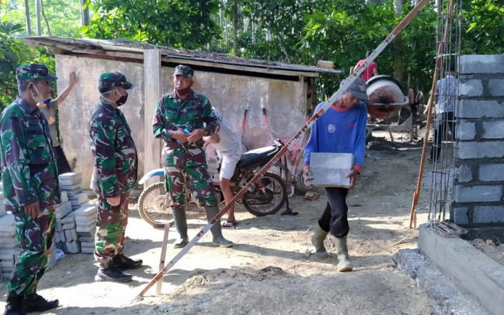 Rumah Warga Sudah Mulai Pemasangan Dinding