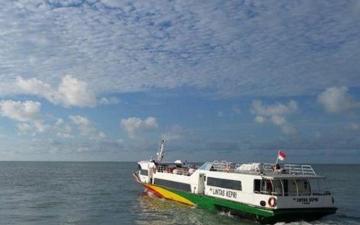 kapal menuju Kabupaten Lingga