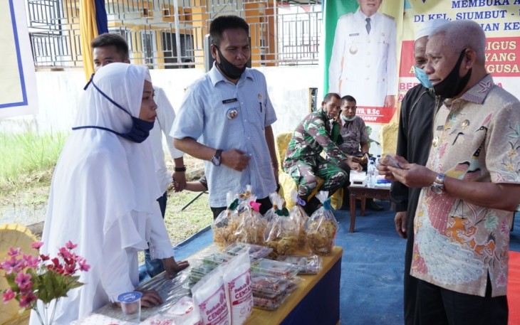 Bupati Surya Hadiri Pameran Mini Sekaligus Lauching Produk UMKM