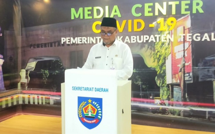  juru bicara Gugus Tugas Percepatan Penanganan Covid-19 Pemkab Tegal dr. Joko Wantoro saat menggelar siaran persnya