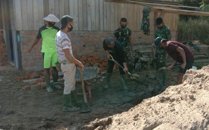 Dengarkan Keluhan Guru, TMMD Wiltas 108 Kodim 0911 Nunukan Rehab WC Sekolah