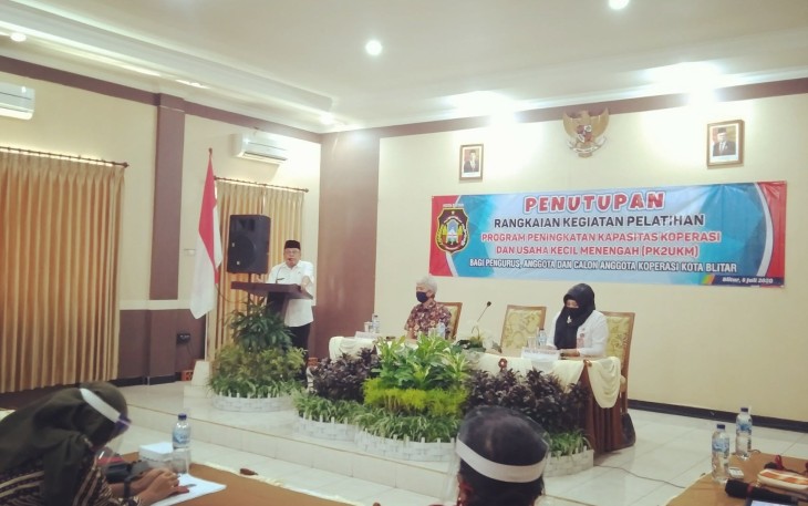 Walikota Santoso Memberikan Pengarahan Kepada Peserta Pelatihan PK2UKM (foto: Faisal NR / Klikwarta.com) 