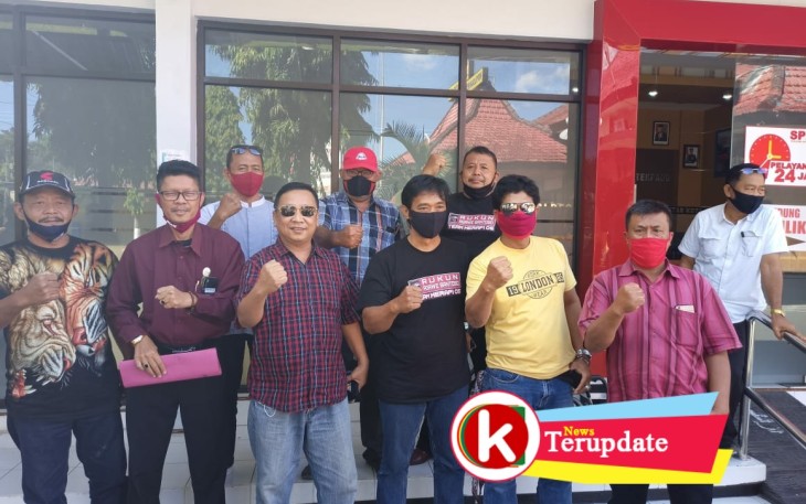 Relawan Santoso Merapi 05 Saat di Mapolres Blitar Kota (foto: Faisal NR / Klikwarta.com) 