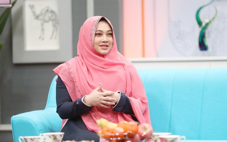 Alya dalam acara Nikmatnya Sedekah di MNC TV
