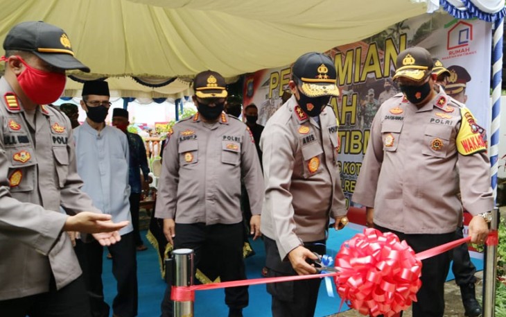 Kapolda Kepri Bersama Bupati Bintan Kunjungi Kampung Tangguh Toapaya Utara