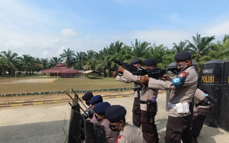 Personel Batalyon B Pelopor Satbrimobda Bengkulu Laksanakan Latihan PHH