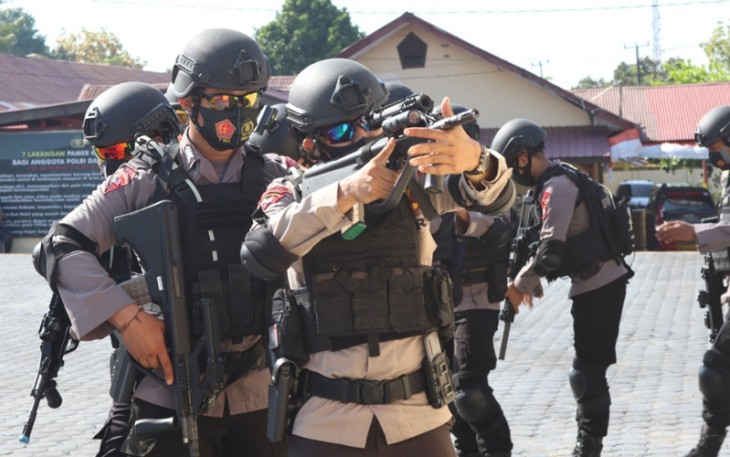 Personel Brimob Ikuti Lat Jibom dan Wanterror