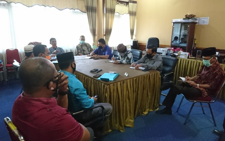 Pihak Pemkab Aceh Singkil saat menggelar rapat koordinasi menghadapi proses belajar mengajar tatap muka disekolah.